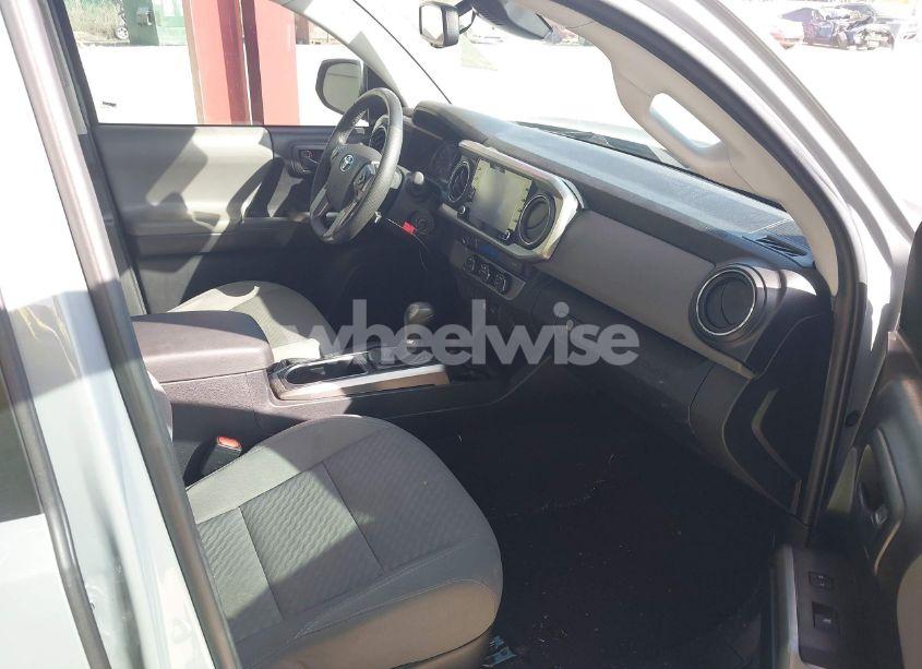 Photo 5 of 2021 Toyota Tacoma SR5 V6 (VIN 5TFAZ5CNXMX113756)