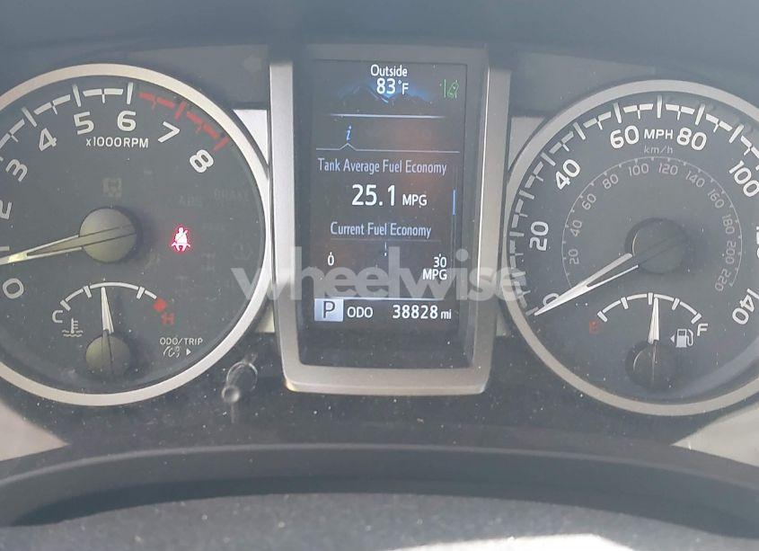 Photo 7 of 2021 Toyota Tacoma SR5 V6 (VIN 5TFAZ5CNXMX113756)
