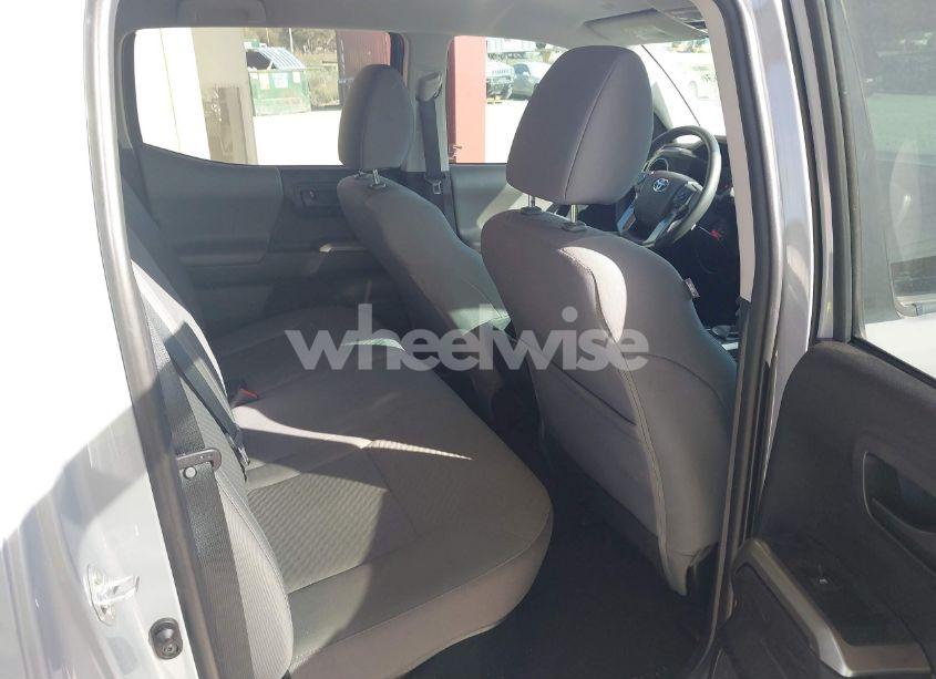 Photo 8 of 2021 Toyota Tacoma SR5 V6 (VIN 5TFAZ5CNXMX113756)