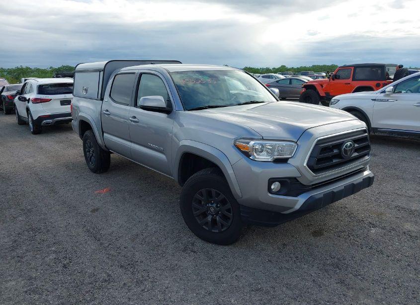 2021 Toyota Tacoma SR5 V6 (VIN 5TFAZ5CNXMX118522) main photo