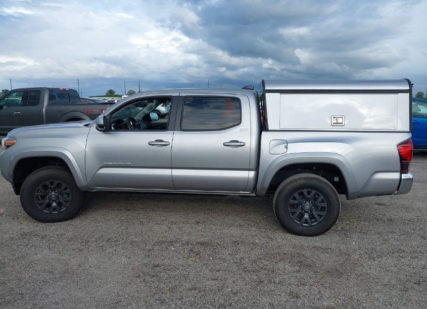Photo 14 of 2021 Toyota Tacoma SR5 V6 (VIN 5TFAZ5CNXMX118522)