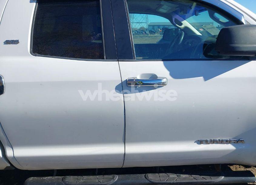 Photo 13 of 2007 Toyota Tundra SR5 4.7L V8 (VIN 5TFBT54107X004759)