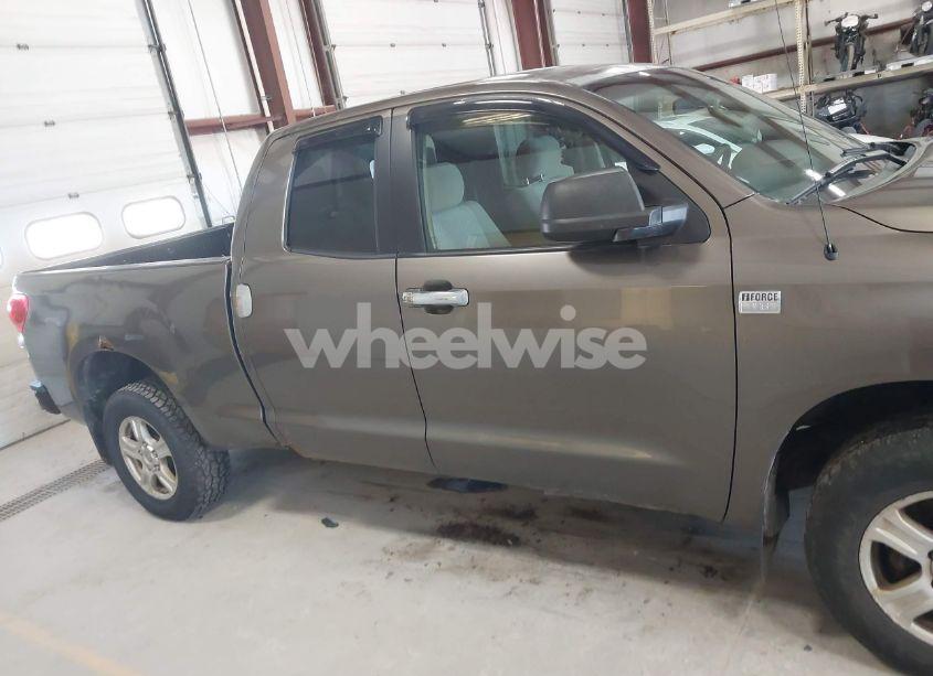 Photo 13 of 2007 Toyota Tundra SR5 4.7L V8 (VIN 5TFBT54137X006800)