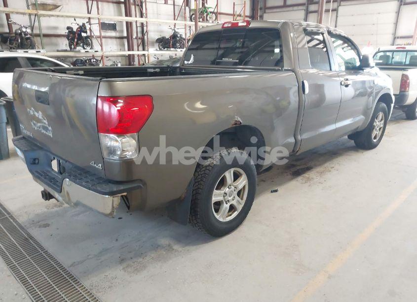 Photo 4 of 2007 Toyota Tundra SR5 4.7L V8 (VIN 5TFBT54137X006800)