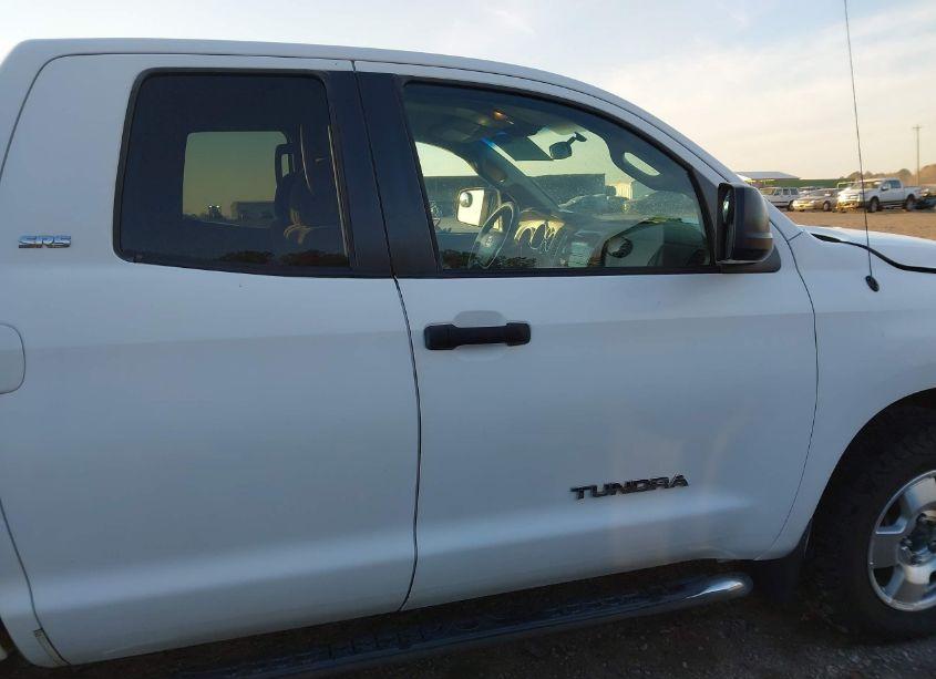 Photo 13 of 2007 Toyota Tundra SR5 4.7L V8 (VIN 5TFBT54187X002225)