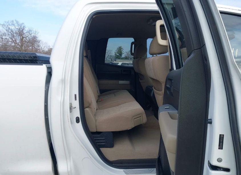 Photo 8 of 2008 Toyota Tundra SR5 5.7L V8 (VIN 5TFBV54118X036874)