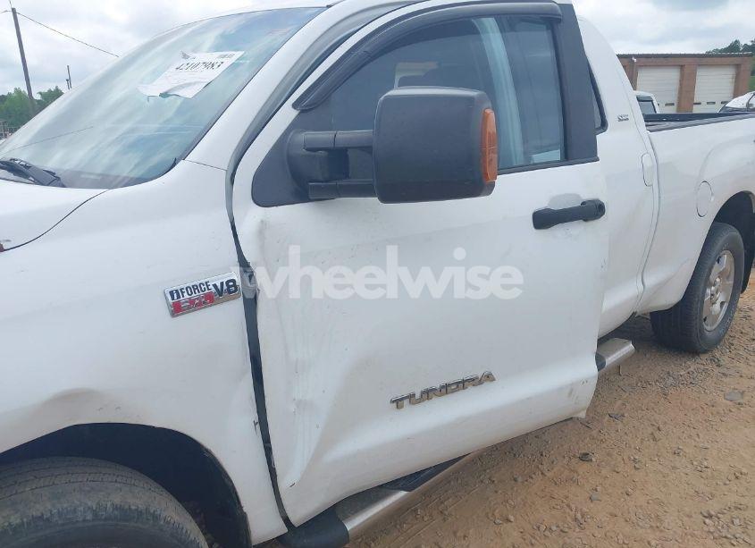 Photo 6 of 2008 Toyota Tundra SR5 5.7L V8 (VIN 5TFBV54118X044358)