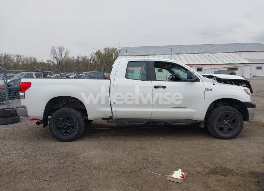 Photo 13 of 2008 Toyota Tundra BASE 5.7L V8 (VIN 5TFBV54118X055649)