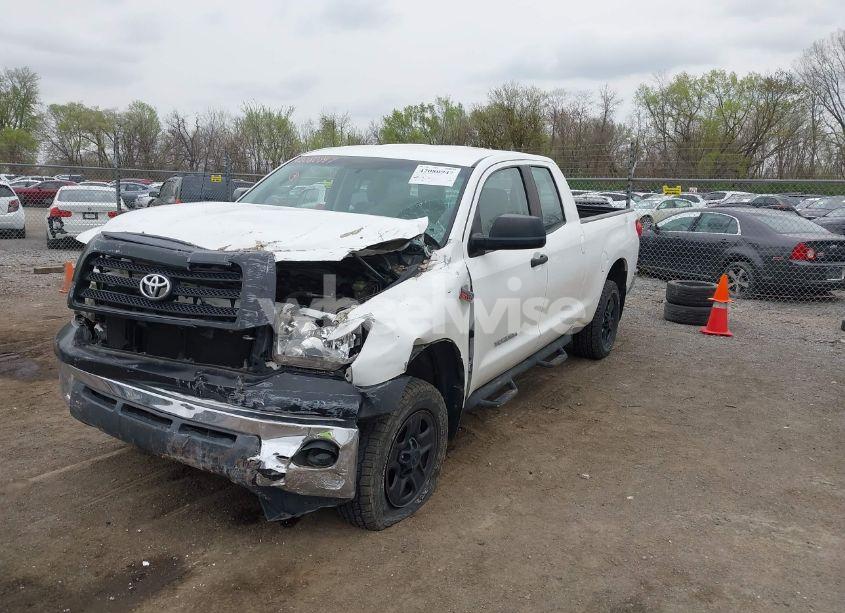 Photo 2 of 2008 Toyota Tundra BASE 5.7L V8 (VIN 5TFBV54118X055649)