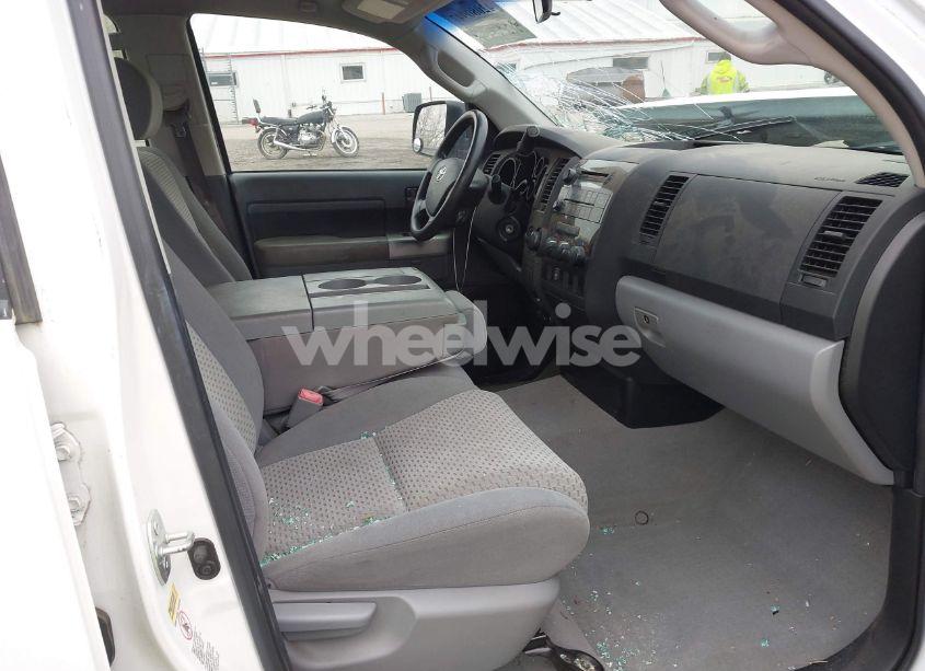 Photo 5 of 2008 Toyota Tundra BASE 5.7L V8 (VIN 5TFBV54118X055649)