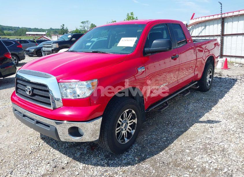 Photo 2 of 2008 Toyota Tundra SR5 5.7L V8 (VIN 5TFBV54128X033207)