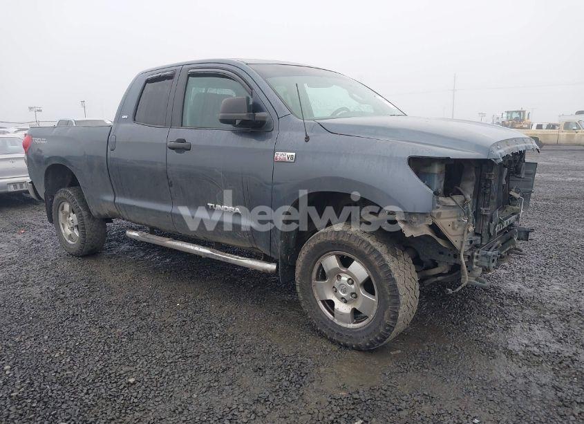 2008 Toyota Tundra SR5 5.7L V8 (VIN 5TFBV54128X040335) main photo