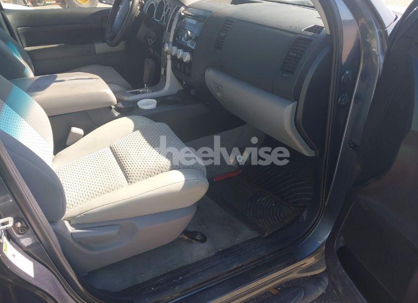 Photo 5 of 2009 Toyota Tundra SR5 5.7L V8 (VIN 5TFBV54139X086029)