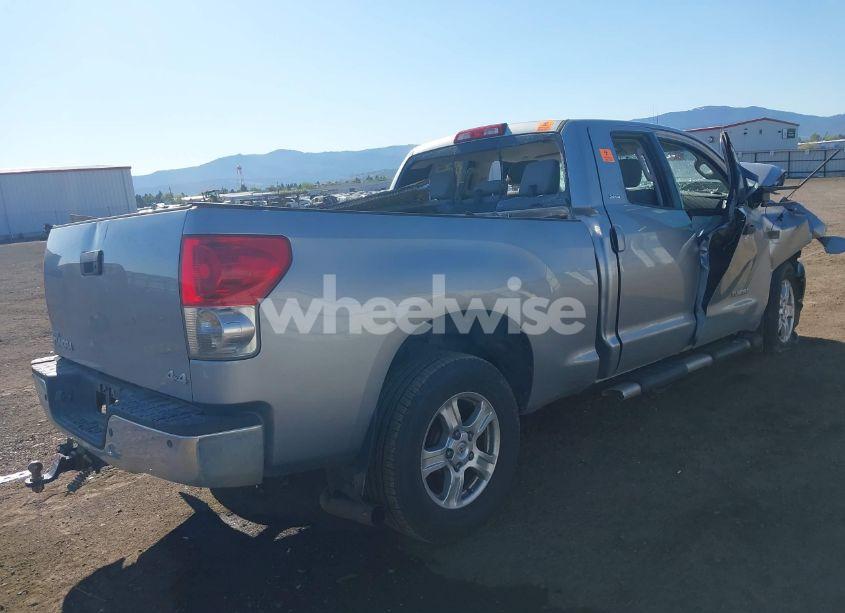 Photo 4 of 2007 Toyota Tundra SR5 5.7L V8 (VIN 5TFBV54147X012194)