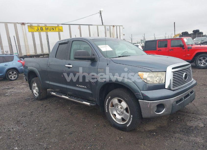 2008 Toyota Tundra SR5 5.7L V8 (VIN 5TFBV54148X071912) main photo