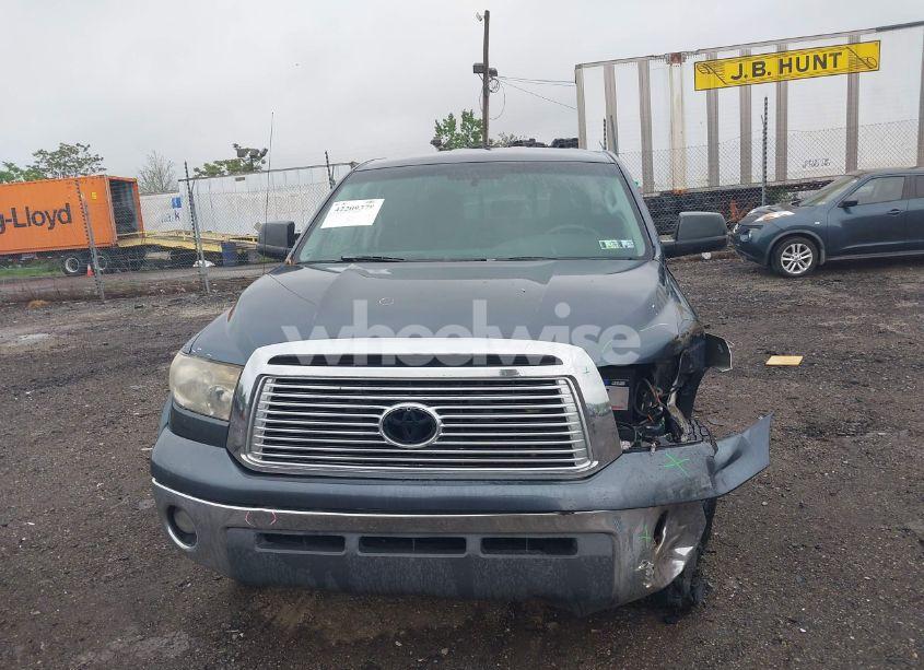 Photo 13 of 2008 Toyota Tundra SR5 5.7L V8 (VIN 5TFBV54148X071912)