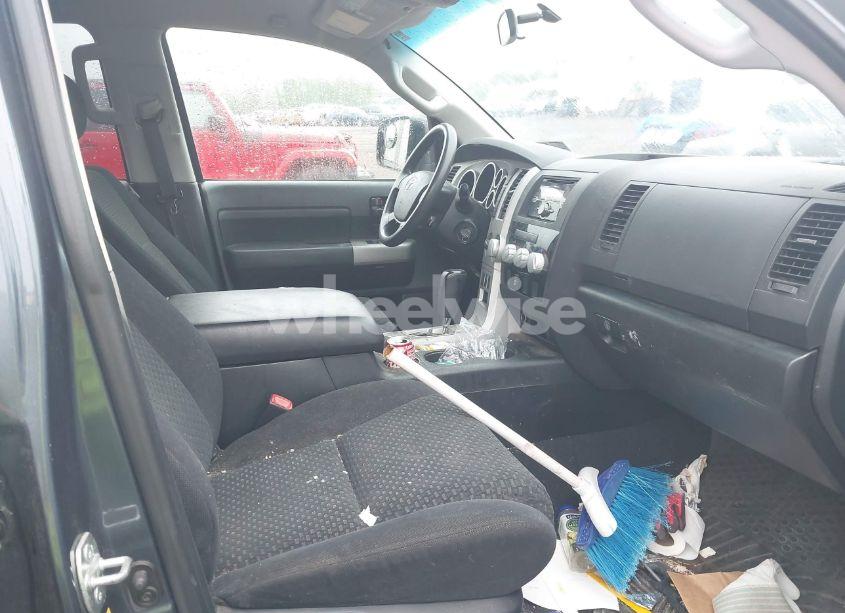 Photo 5 of 2008 Toyota Tundra SR5 5.7L V8 (VIN 5TFBV54148X071912)