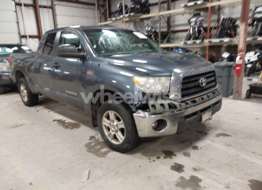 2008 Toyota Tundra SR5 5.7L V8 (VIN 5TFBV54148X075409) main photo