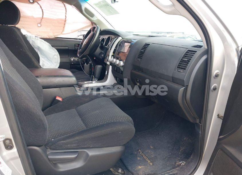 Photo 5 of 2008 Toyota Tundra SR5 5.7L V8 (VIN 5TFBV54148X077919)