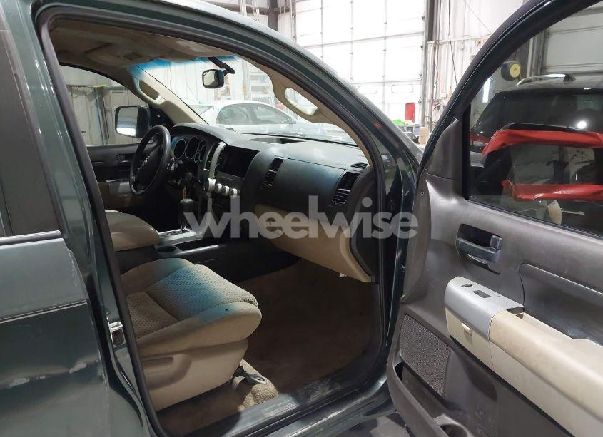 Photo 5 of 2007 Toyota Tundra SR5 5.7L V8 (VIN 5TFBV54157X021874)