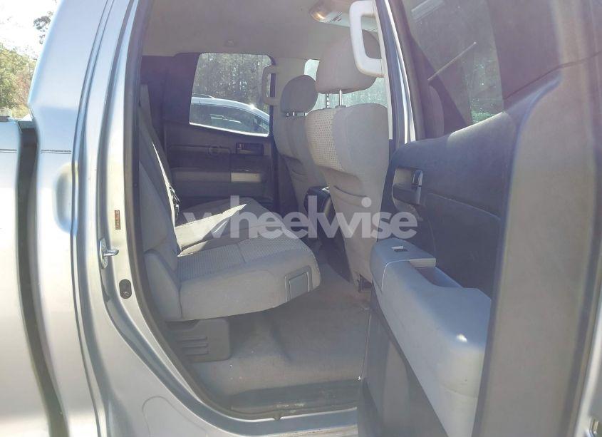 Photo 8 of 2007 Toyota Tundra SR5 5.7L V8 (VIN 5TFBV54187X004258)