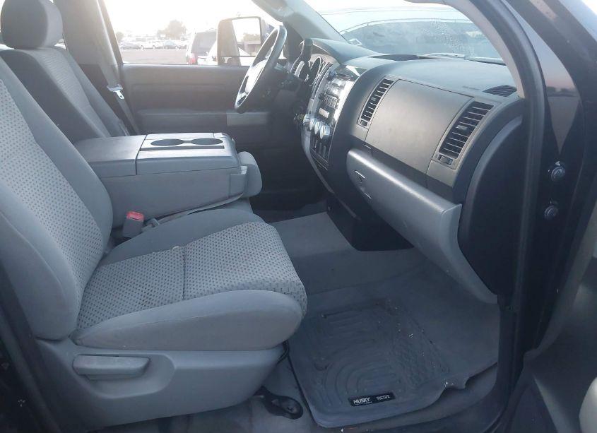 Photo 12 of 2007 Toyota Tundra SR5 5.7L V8 (VIN 5TFBV54187X011565)