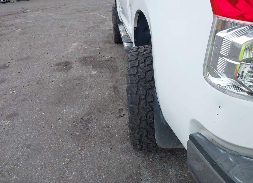 Photo 6 of 2009 Toyota Tundra SR5 5.7L V8 (VIN 5TFBW54179X084989)