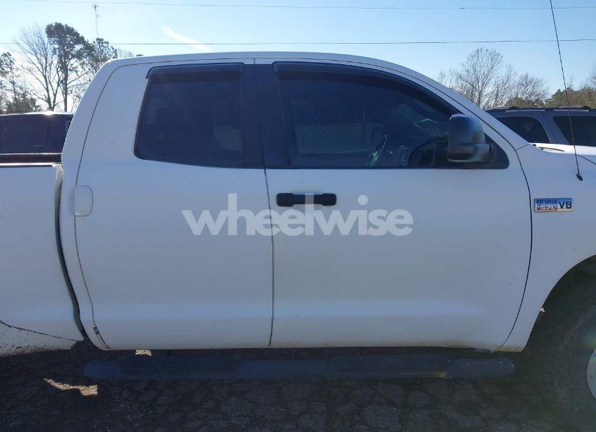 Photo 13 of 2009 Toyota Tundra GRADE 5.7L V8 (VIN 5TFBW54189X089652)