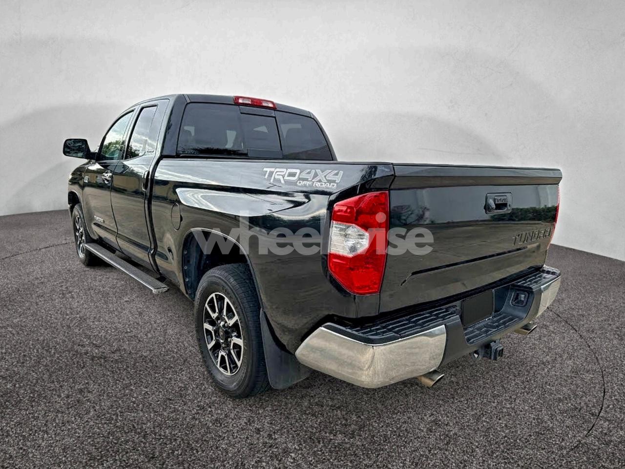 Photo 3 of 2016 TOYOTA TUNDRA DOUBLE CAB LIMITED (VIN 5TFBW5F11GX535599)