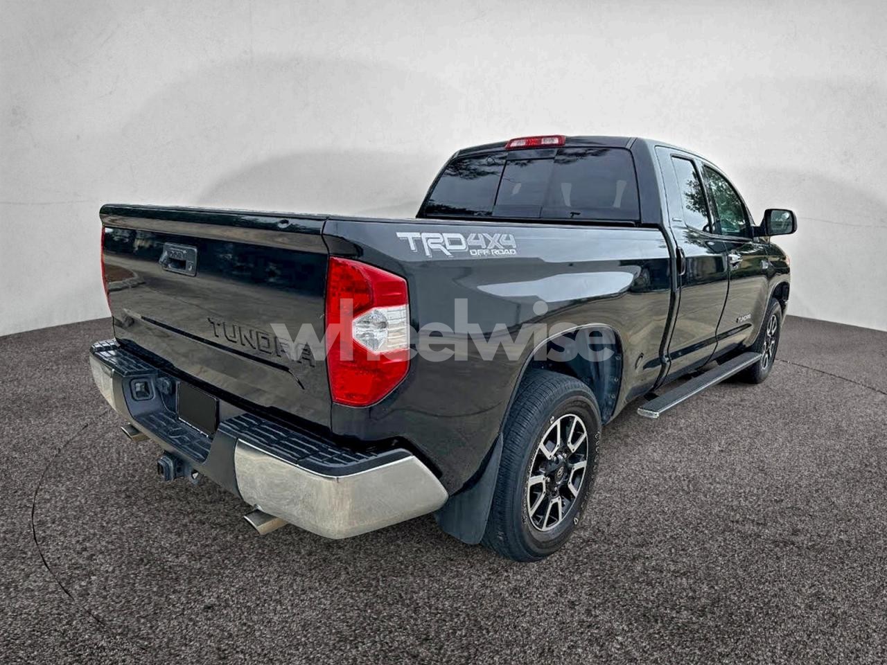 Photo 4 of 2016 TOYOTA TUNDRA DOUBLE CAB LIMITED (VIN 5TFBW5F11GX535599)