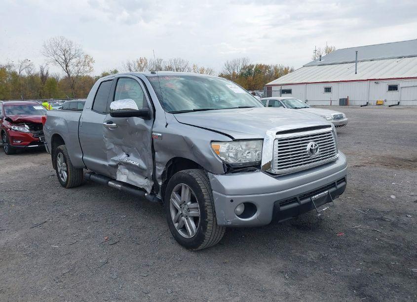 2013 Toyota Tundra LIMITED 5.7L V8 (VIN 5TFBW5F15DX281603) main photo