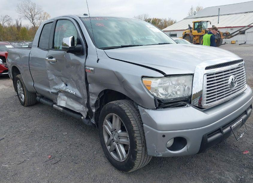 Photo 6 of 2013 Toyota Tundra LIMITED 5.7L V8 (VIN 5TFBW5F15DX281603)