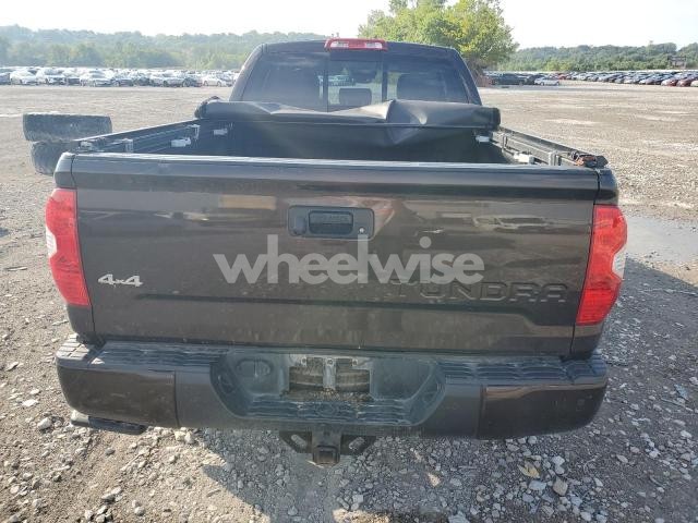 2018 TOYOTA TUNDRA DOUBLE CAB LIMITED (VIN 5TFBW5F16JX765470) main photo