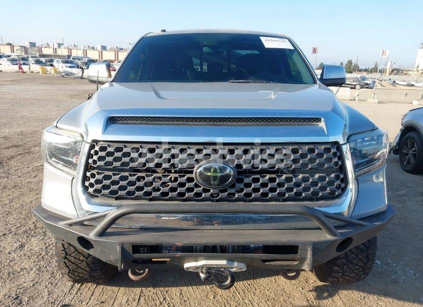 Photo 12 of 2018 Toyota Tundra LIMITED 5.7L V8 (VIN 5TFBY5F12JX722822)