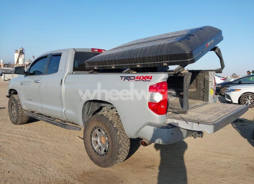 Photo 3 of 2018 Toyota Tundra LIMITED 5.7L V8 (VIN 5TFBY5F12JX722822)
