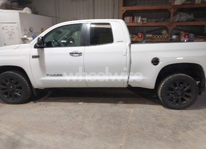 Photo 14 of 2015 Toyota Tundra LIMITED 5.7L V8 (VIN 5TFBY5F18FX455404)