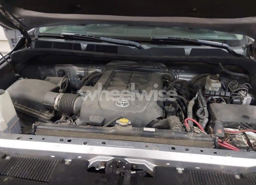 Photo 10 of 2016 Toyota Tundra LIMITED 5.7L V8 (VIN 5TFBY5F1XGX526622)