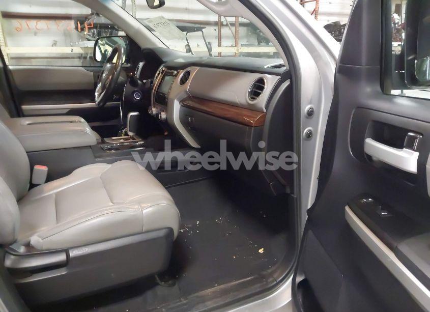 Photo 5 of 2016 Toyota Tundra LIMITED 5.7L V8 (VIN 5TFBY5F1XGX526622)