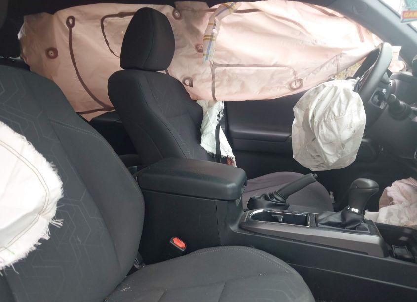 Photo 5 of 2017 Toyota Tacoma TRD SPORT (VIN 5TFBZ5DN0HX002111)