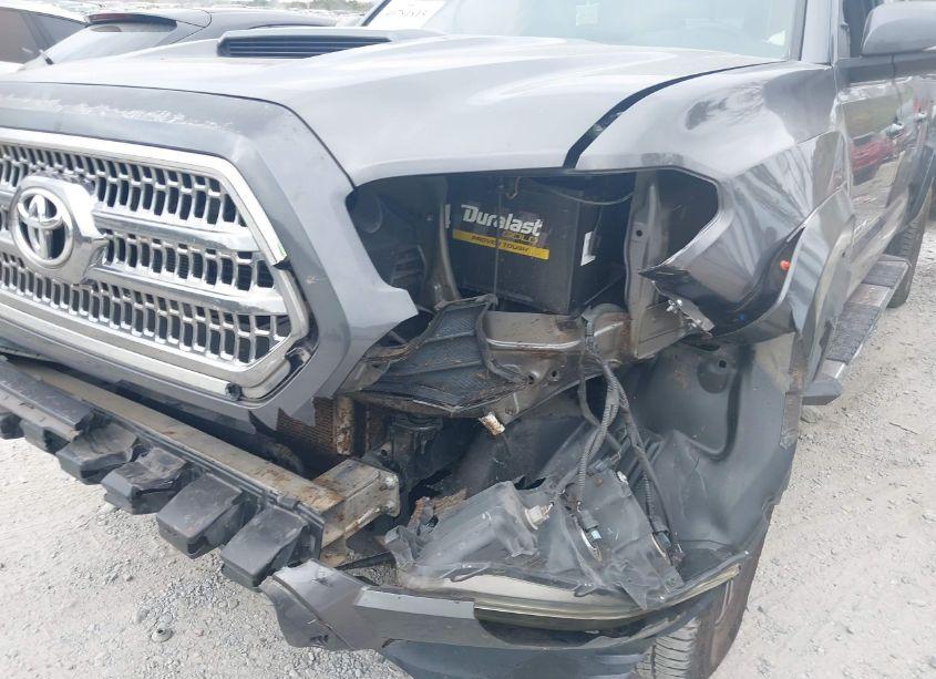 Photo 6 of 2017 Toyota Tacoma TRD SPORT (VIN 5TFBZ5DN0HX002111)