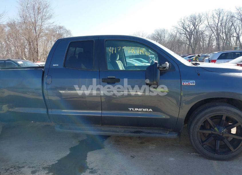 Photo 13 of 2007 Toyota Tundra SR5 5.7L V8 (VIN 5TFCV54127X001666)