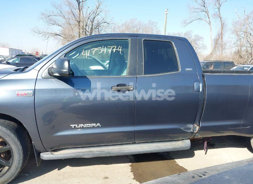 Photo 14 of 2007 Toyota Tundra SR5 5.7L V8 (VIN 5TFCV54127X001666)