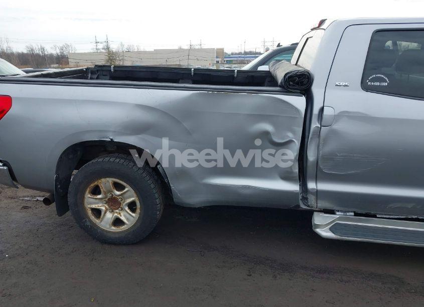 Photo 17 of 2007 Toyota Tundra SR5 5.7L V8 (VIN 5TFCV54147X002768)