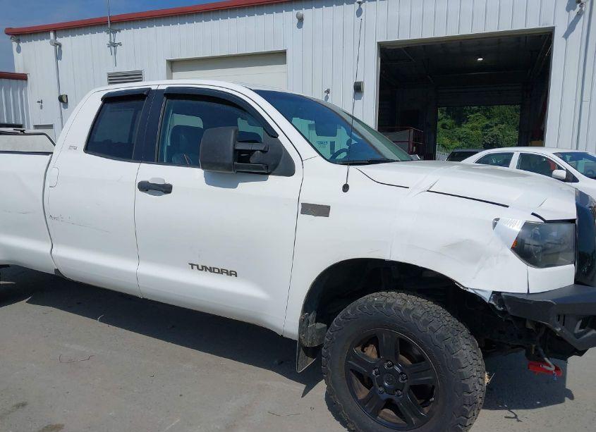 Photo 18 of 2008 Toyota Tundra SR5 5.7L V8 (VIN 5TFCV54178X006654)