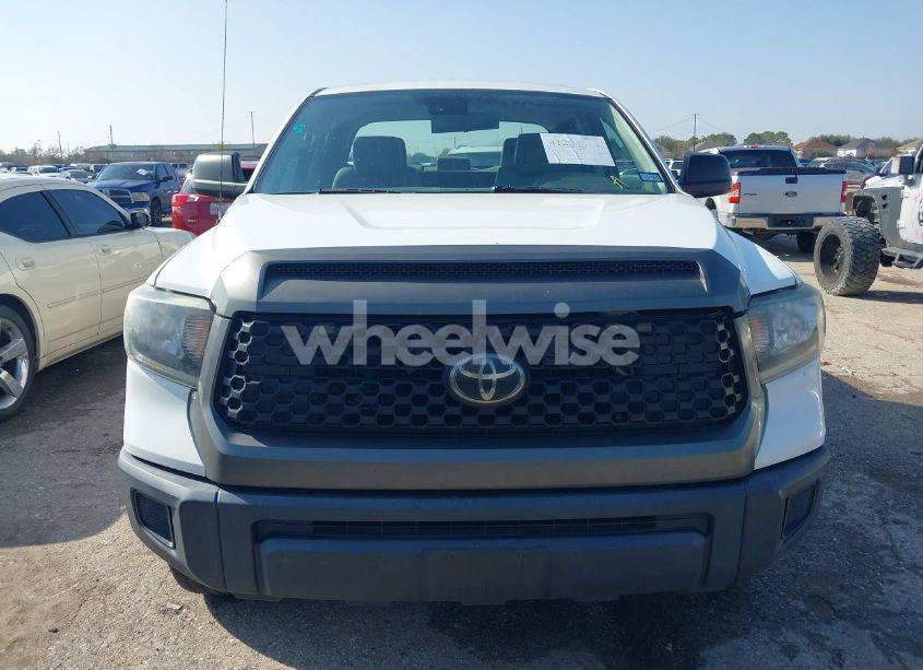 Photo 12 of 2018 Toyota Tundra SR 5.7L V8 (VIN 5TFCW5F10JX022386)