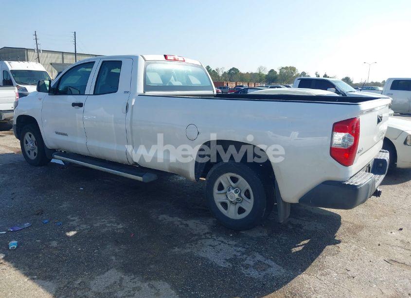 Photo 3 of 2018 Toyota Tundra SR 5.7L V8 (VIN 5TFCW5F10JX022386)