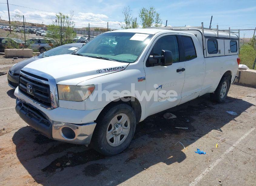 Photo 2 of 2010 Toyota Tundra GRADE 5.7L V8 (VIN 5TFCW5F19AX010964)