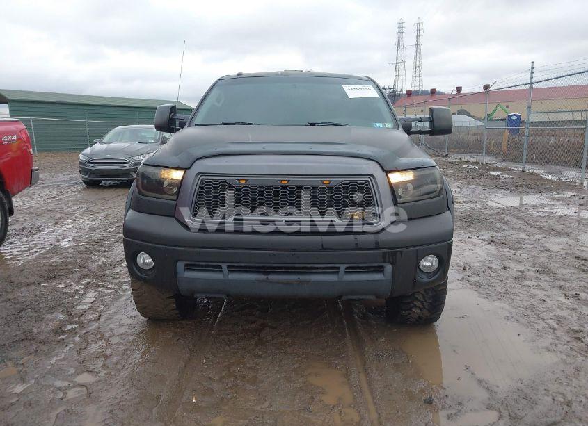 Photo 12 of 2012 Toyota Tundra SR5 5.7L V8 (VIN 5TFCY5F10CX013703)