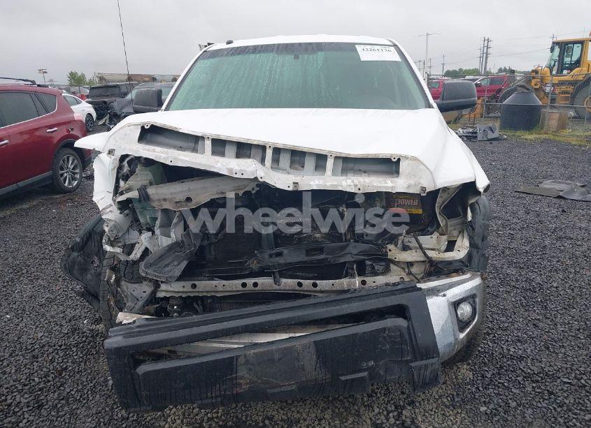 Photo 12 of 2017 Toyota Tundra SR5 5.7L V8 (VIN 5TFCY5F10HX021002)