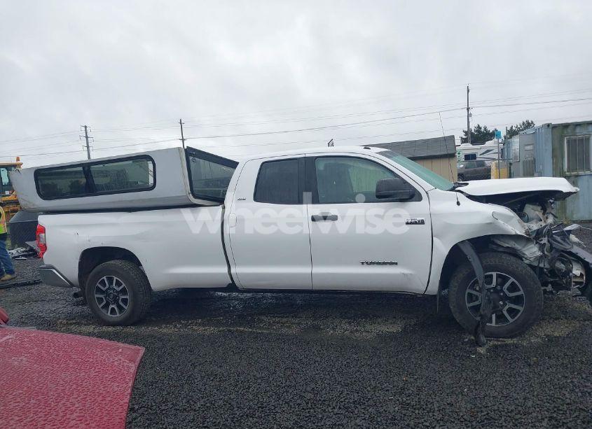 Photo 13 of 2017 Toyota Tundra SR5 5.7L V8 (VIN 5TFCY5F10HX021002)